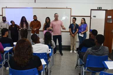 Imagem referente à notícia Prefeitura de Alagoinhas capacita monitores do transporte escolar