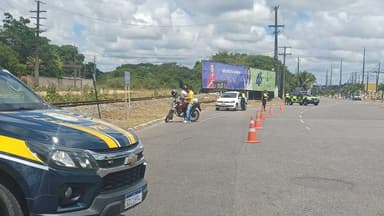 Imagem referente à notícia PRF e SMT Alagoinhas intensificam ações da Operação Rodovida