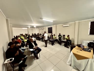 Imagem referente à notícia SMT em Treinamento